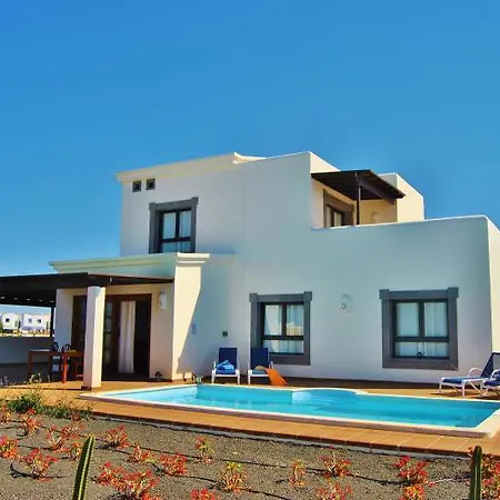 In Lanzarote 101529 Hotel 2*